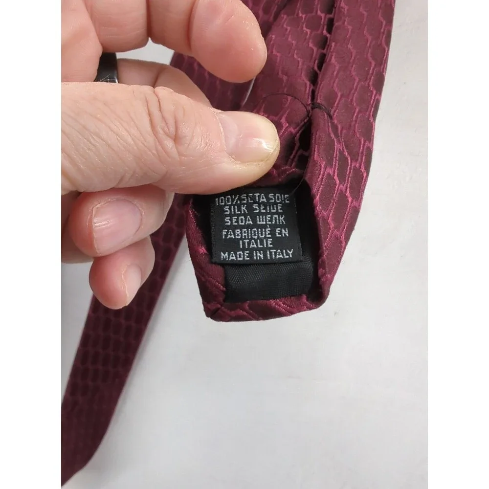 LONGCHAMP Paris Burgundy 100% Silk Honeycomb Tie Designer Old Money Luxury